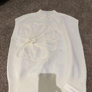Commense Ivory knit sweater vest size M